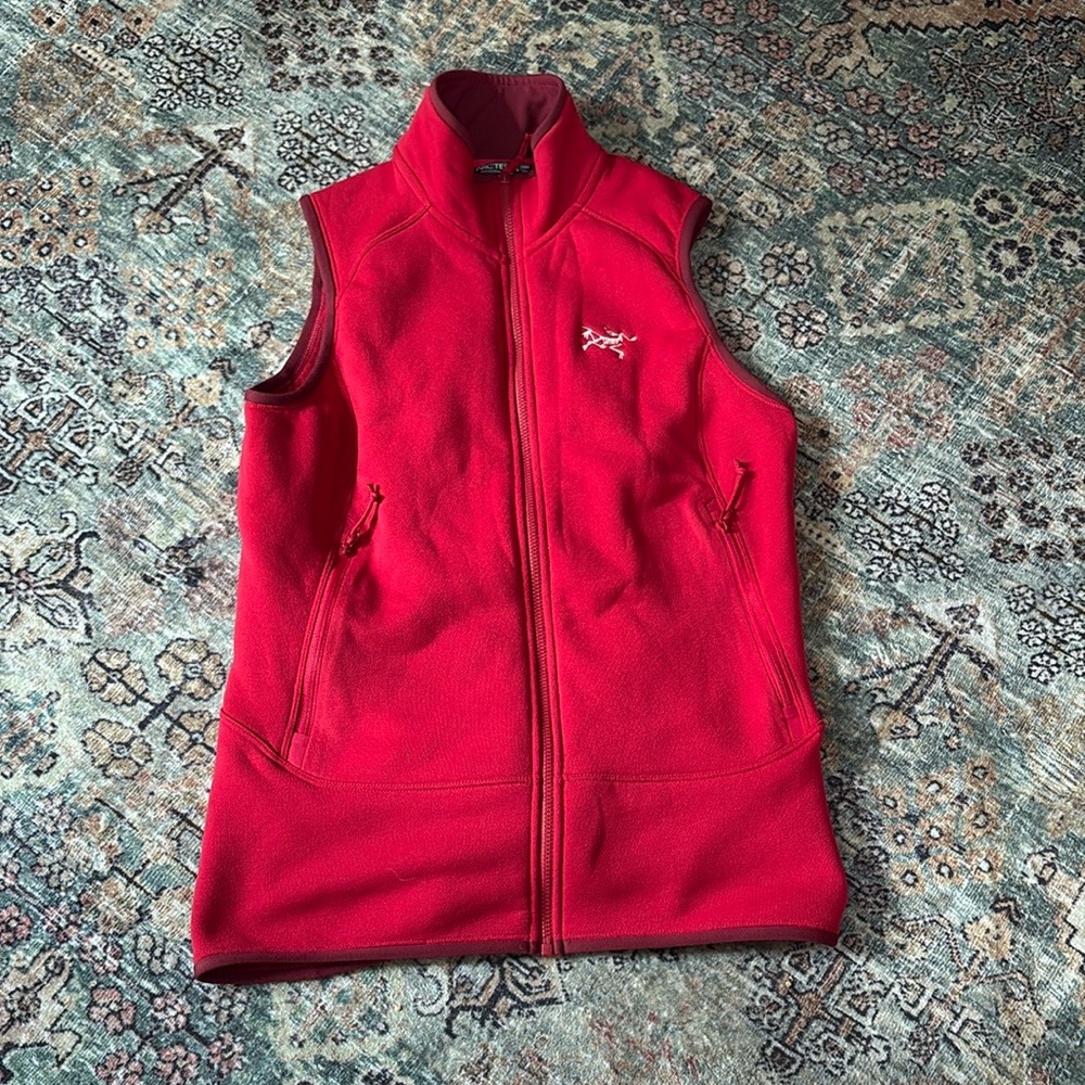 Arc'teryx Women's Red Zip-Up Vest